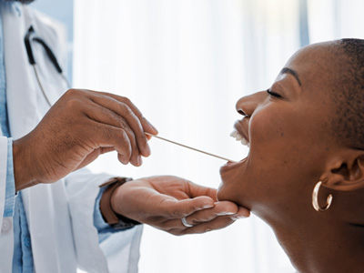 You can expect your dentist to examine your head, neck, and mouth during your oral cancer screening