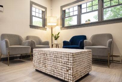 Table and chairs in dental waiting room